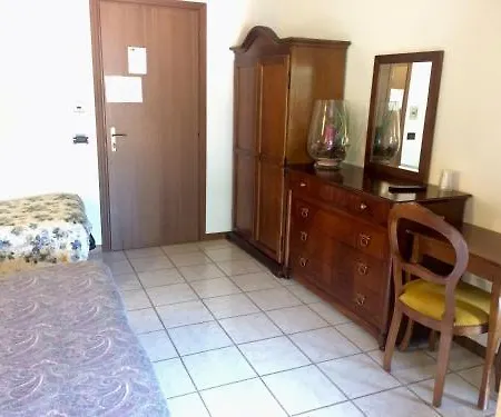 Hotel Edelweiss 2*