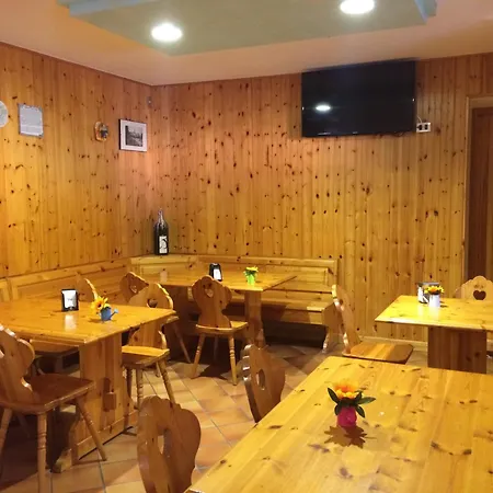 Hotel Edelweiss 2*